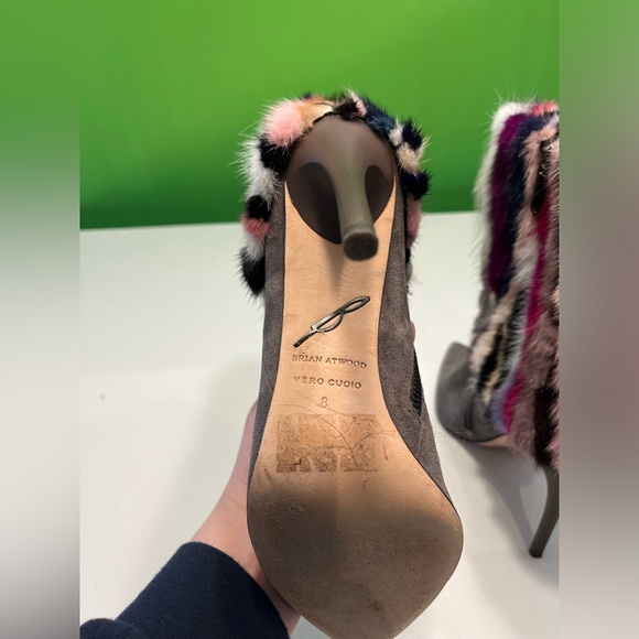 Fun real fur and suede and leather boots. Brian Atwood size 8 - Picture 6 of 6